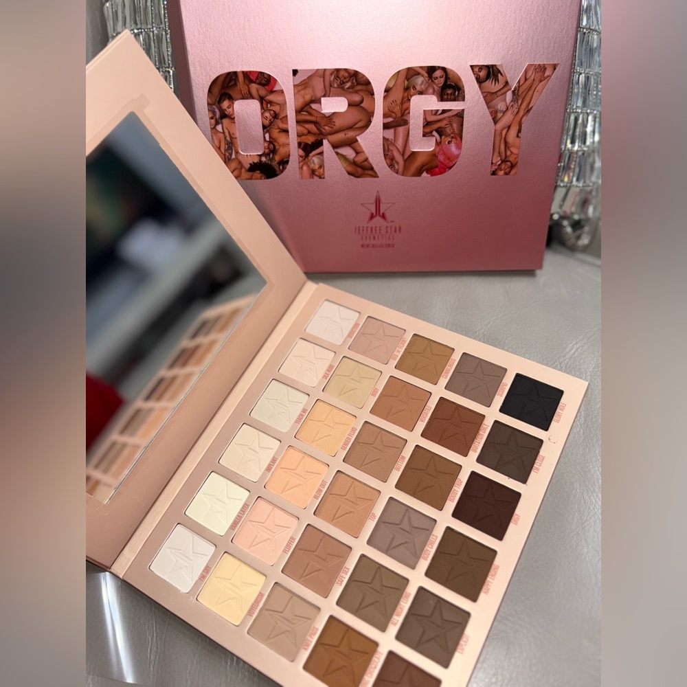 Orgy Artistry Palette by Jeffrey Star